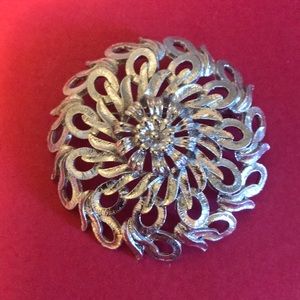 Monet vintage silver tone brooch